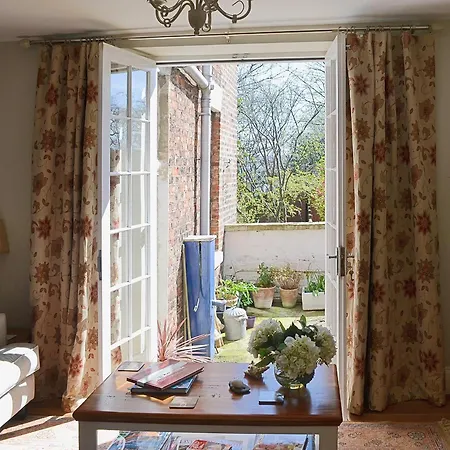 Rosie's Retreat Сasa de vacaciones *